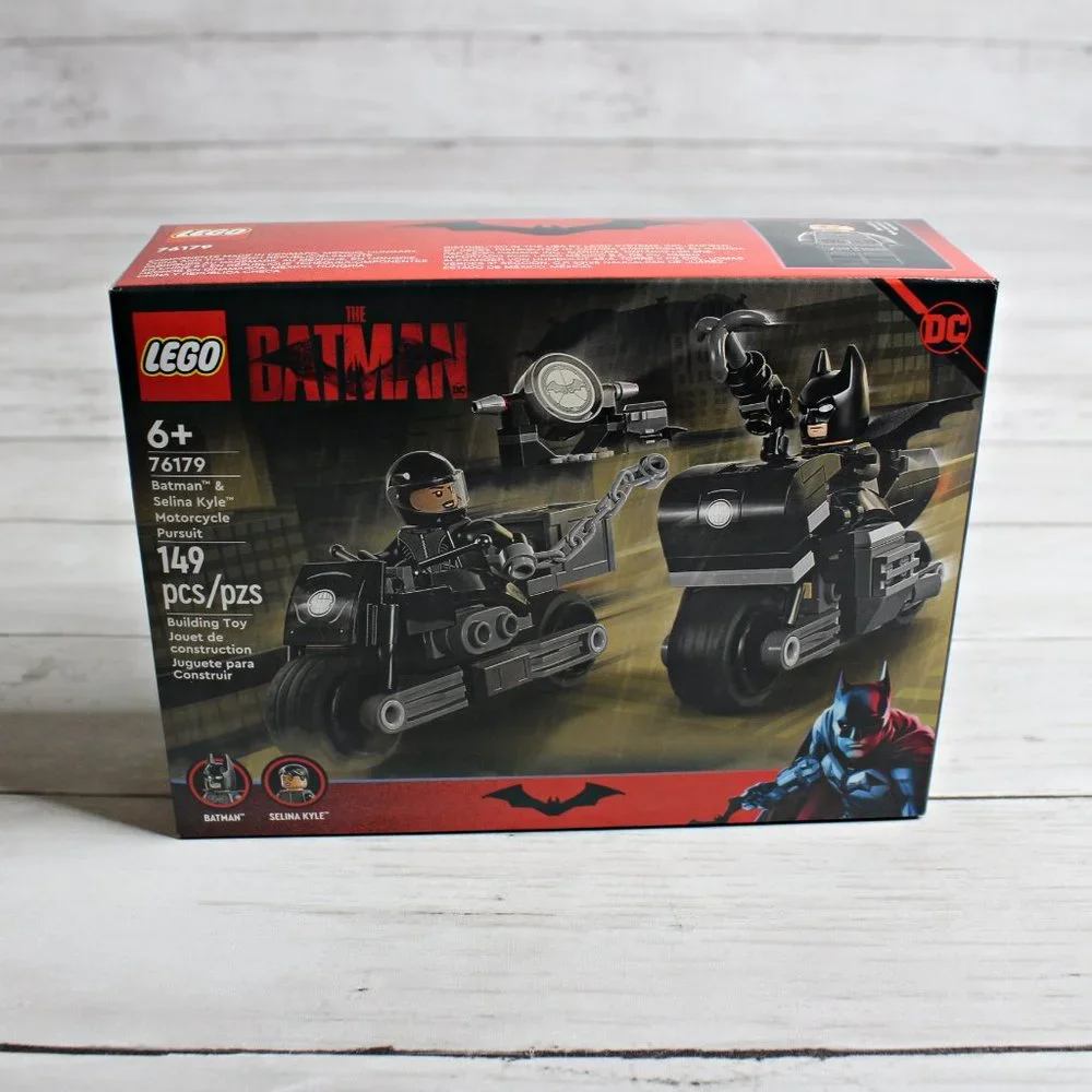 Lego Set Batman & Selina Kyle Motorcycle Pursuit
